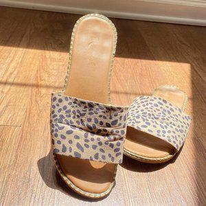 Shoes; Size 7, Sandals, Cheetah print
